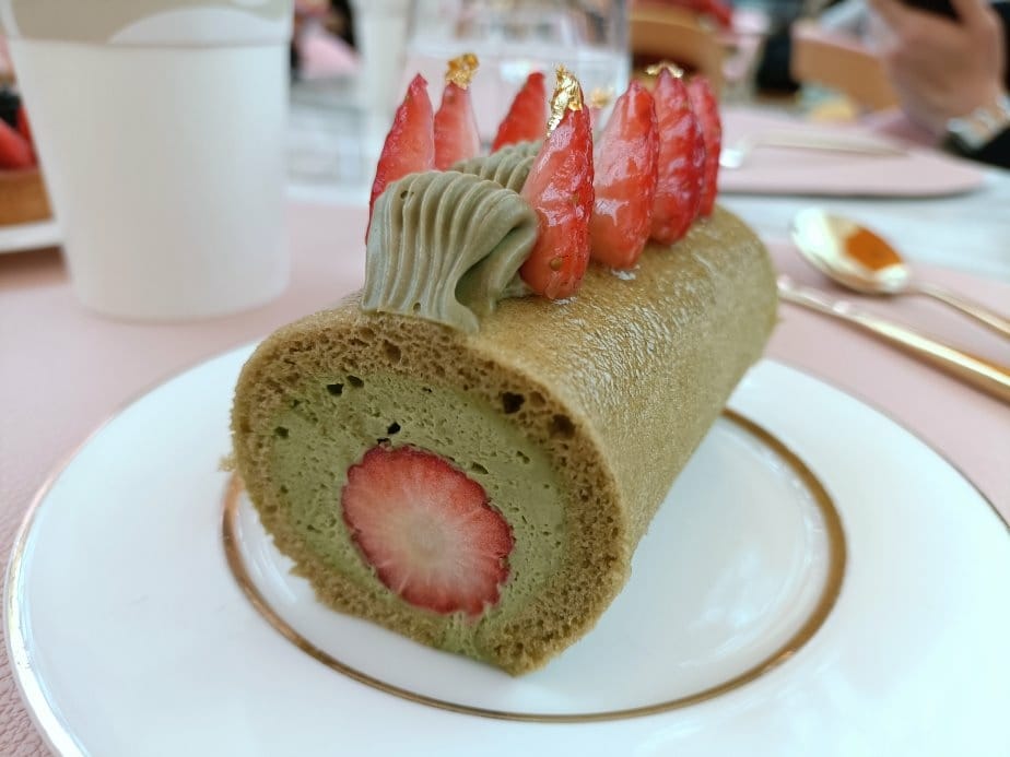 2024澳門|美獅美高梅-視博茶點，四周LED螢幕結合音樂、