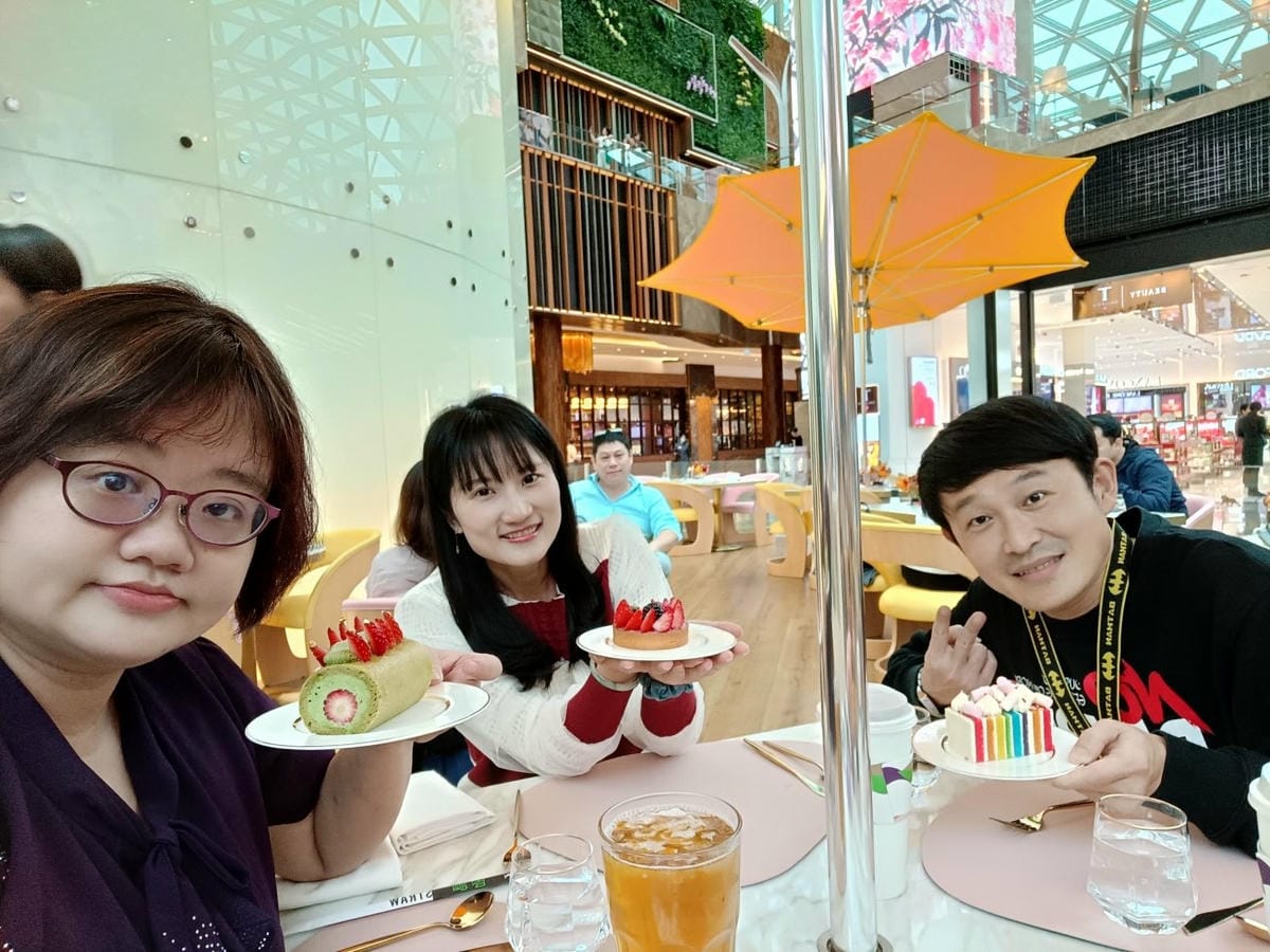 2024澳門|美獅美高梅-視博茶點，四周LED螢幕結合音樂、