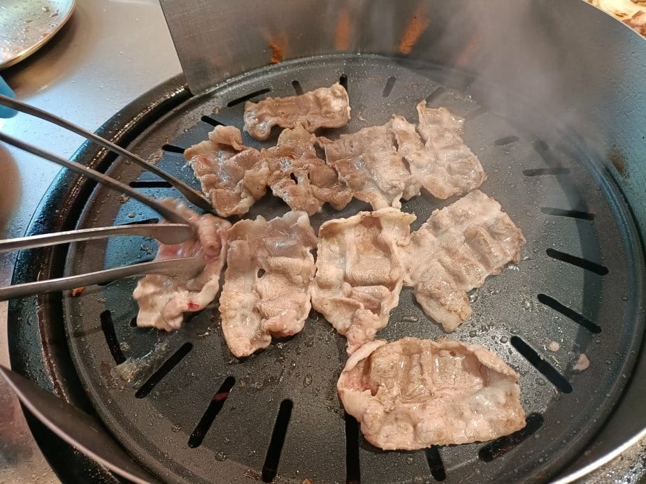 台北西門町美食| 金咕친구 韓式原塊烤肉-台北西門店。韓式小 台北西門町美食| 金咕친구 韓式原塊烤肉-台北西門店。韓式小