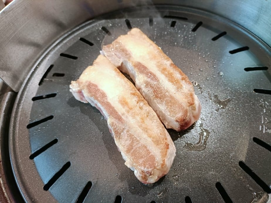 台北西門町美食| 金咕친구 韓式原塊烤肉-台北西門店。韓式小 台北西門町美食| 金咕친구 韓式原塊烤肉-台北西門店。韓式小