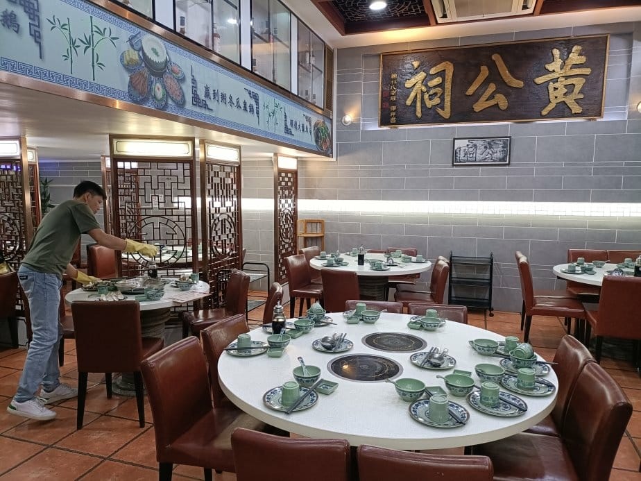 2024澳門|澳門輕軌初體驗~贏到粥卜卜蜆，蒜香蛤蜊肉肥又鮮