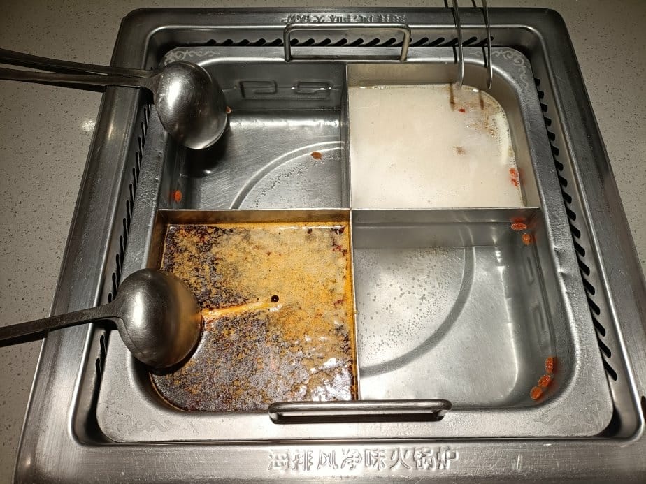 板橋美食|海底撈火鍋-板橋大遠店。甜湯、水果、小菜、冰淇淋免 板橋美食|海底撈火鍋-板橋大遠店。甜湯、水果、小菜、冰淇淋免