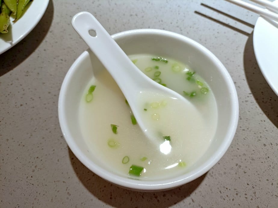 板橋美食|海底撈火鍋-板橋大遠店。甜湯、水果、小菜、冰淇淋免 板橋美食|海底撈火鍋-板橋大遠店。甜湯、水果、小菜、冰淇淋免