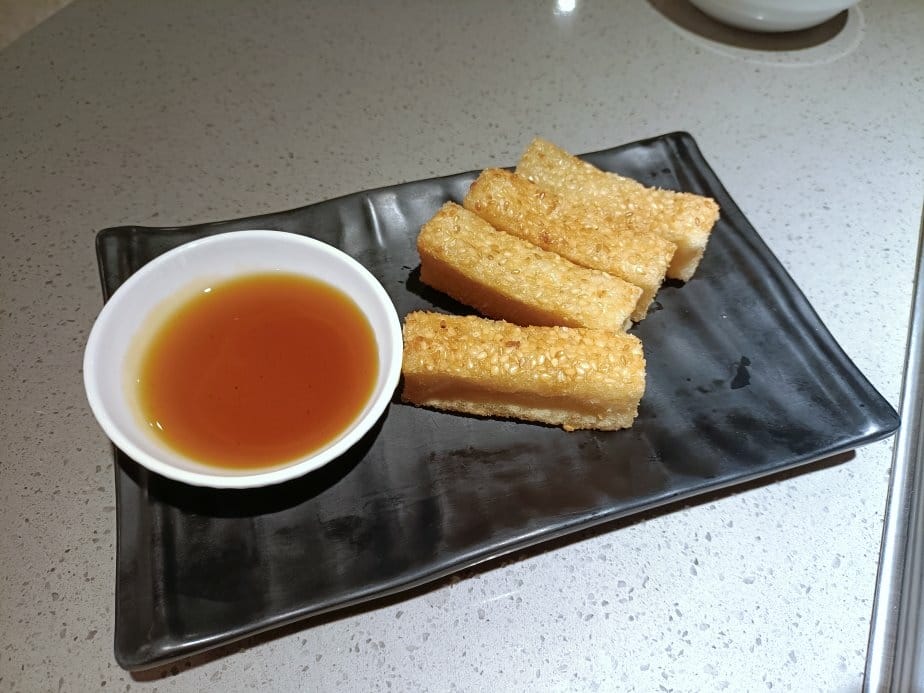 板橋美食|海底撈火鍋-板橋大遠店。甜湯、水果、小菜、冰淇淋免 板橋美食|海底撈火鍋-板橋大遠店。甜湯、水果、小菜、冰淇淋免