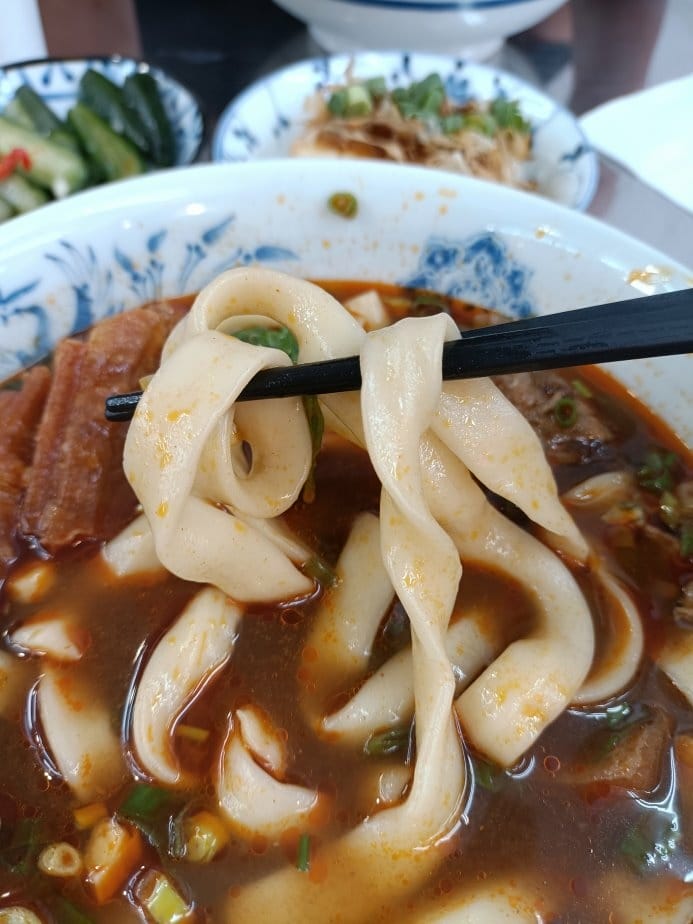 樹林美食|洪記原汁牛肉麵,最愛半筋半肉麻辣牛肉麵!內用豆漿、 樹林美食|洪記原汁牛肉麵,最愛半筋半肉麻辣牛肉麵!內用豆漿、