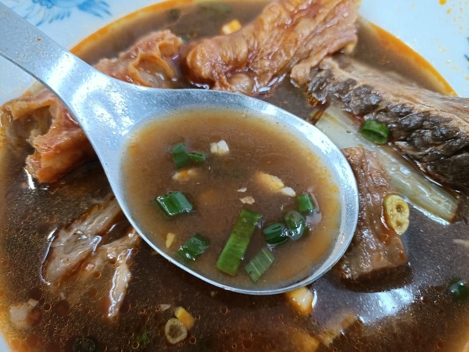 樹林美食|洪記原汁牛肉麵,最愛半筋半肉麻辣牛肉麵!內用豆漿、 樹林美食|洪記原汁牛肉麵,最愛半筋半肉麻辣牛肉麵!內用豆漿、