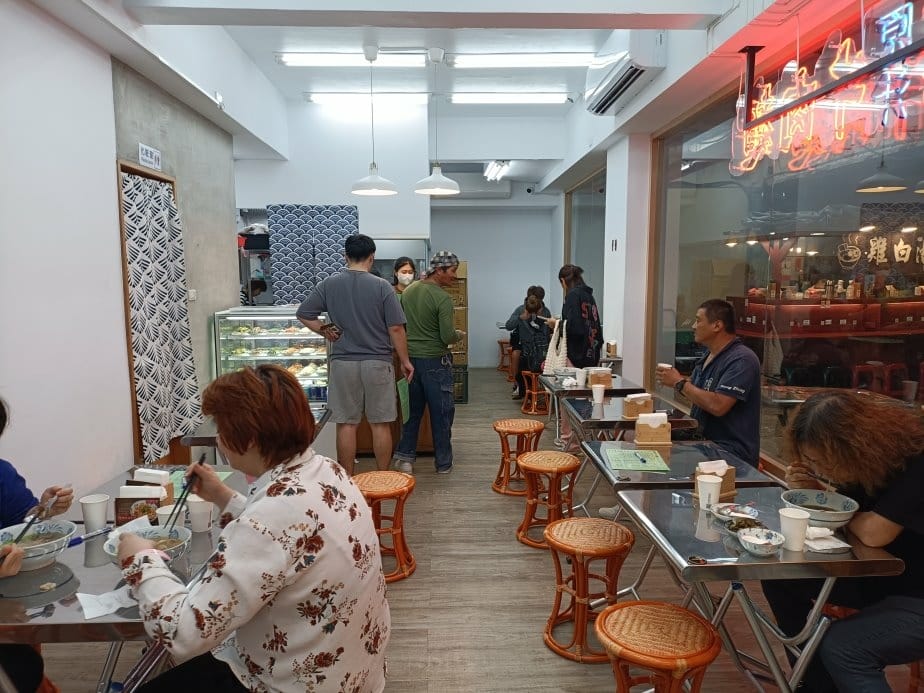 樹林美食|洪記原汁牛肉麵,最愛半筋半肉麻辣牛肉麵!內用豆漿、 樹林美食|洪記原汁牛肉麵,最愛半筋半肉麻辣牛肉麵!內用豆漿、