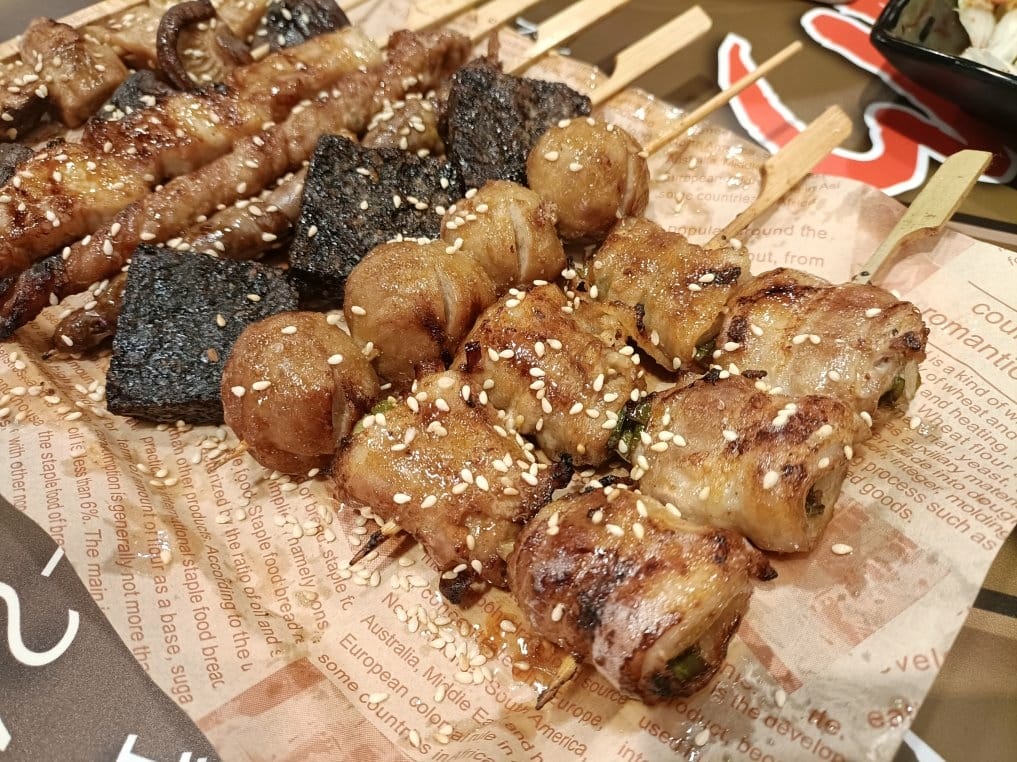 板橋美食|壹烤天下，串烤專賣店!夜市銅板價~讓你在餐廳吹冷氣