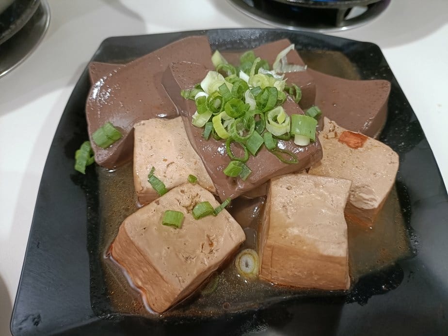 板橋美食|來吧吃鍋~野菜放題吃到飽!飲料、滷肉飯、白飯、冷熱