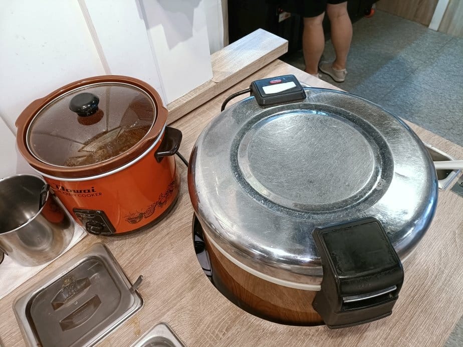 板橋美食|來吧吃鍋~野菜放題吃到飽!飲料、滷肉飯、白飯、冷熱