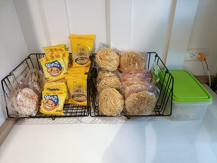 板橋美食|來吧吃鍋~野菜放題吃到飽!飲料、滷肉飯、白飯、冷熱