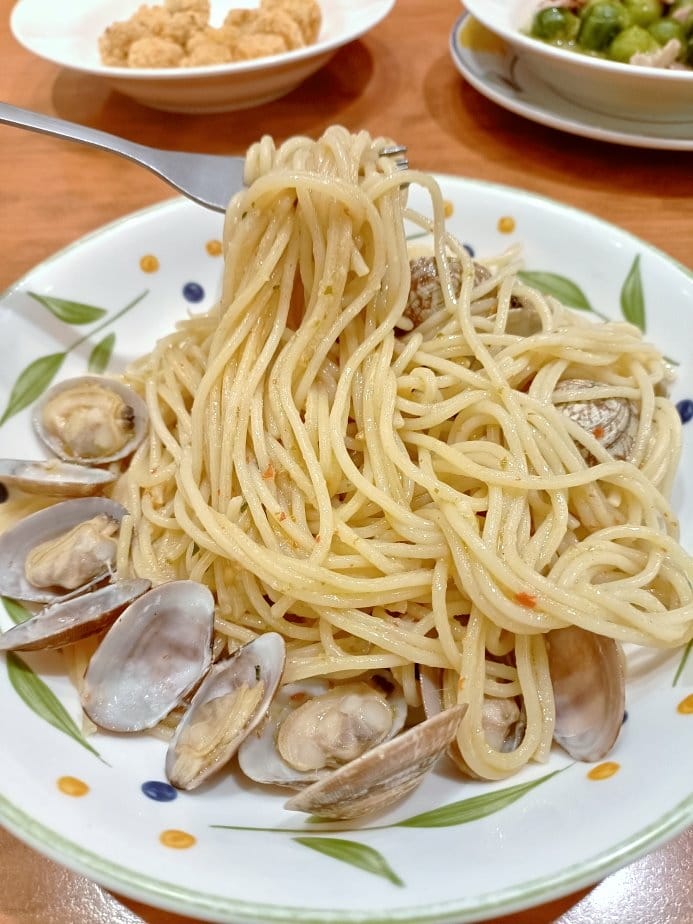 板橋美食|薩利亞-板橋府中店。1人50元飲料暢飲、蜂蜜起司總 板橋美食|薩利亞-板橋府中店。1人50元飲料暢飲、蜂蜜起司總