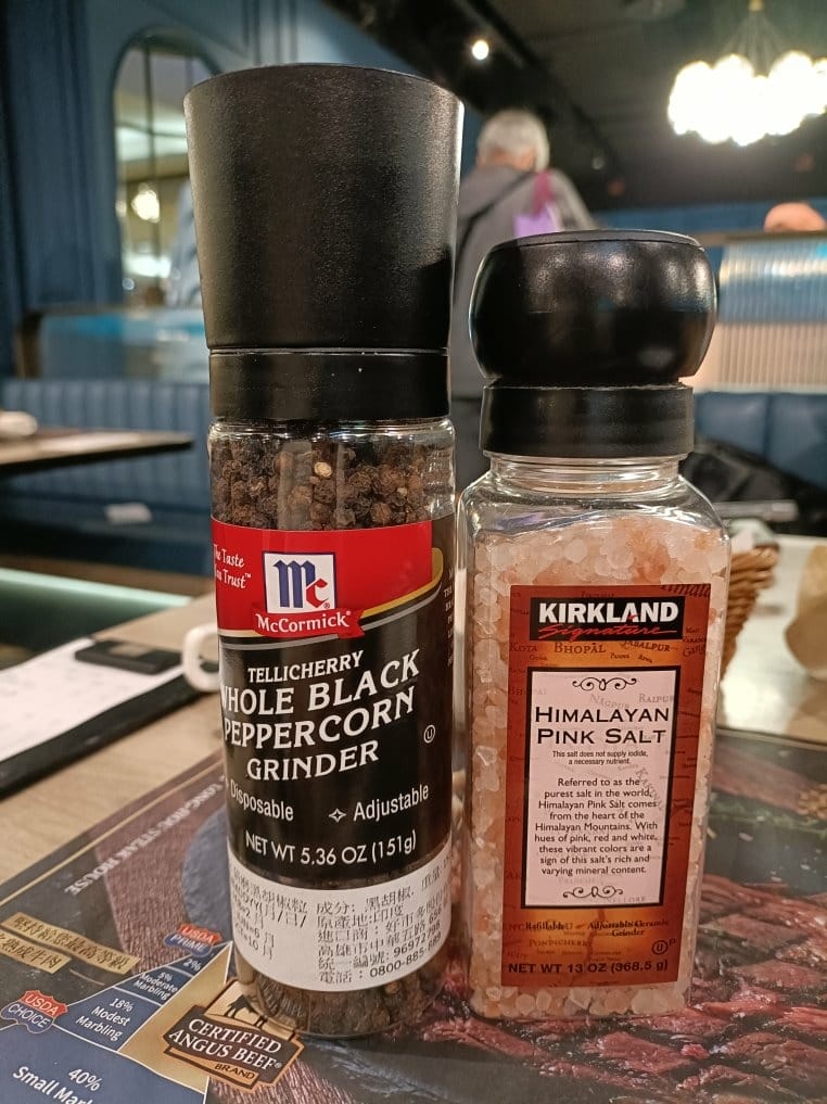 台北車站美食|瀧厚炙燒熟成牛排-台北北車店。玉米濃湯、羅宋湯