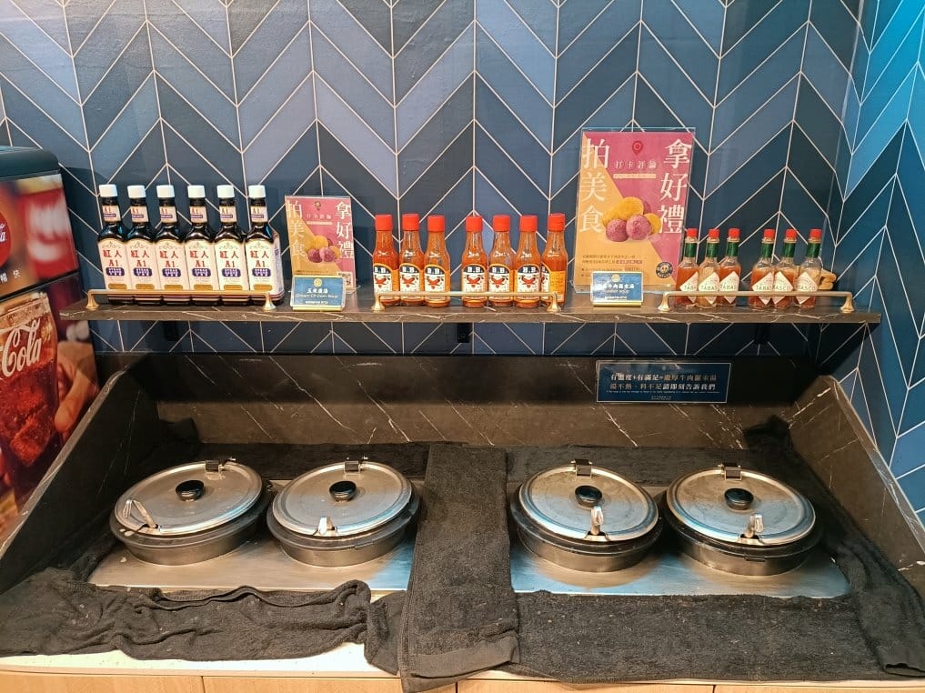 台北車站美食|瀧厚炙燒熟成牛排-台北北車店。玉米濃湯、羅宋湯