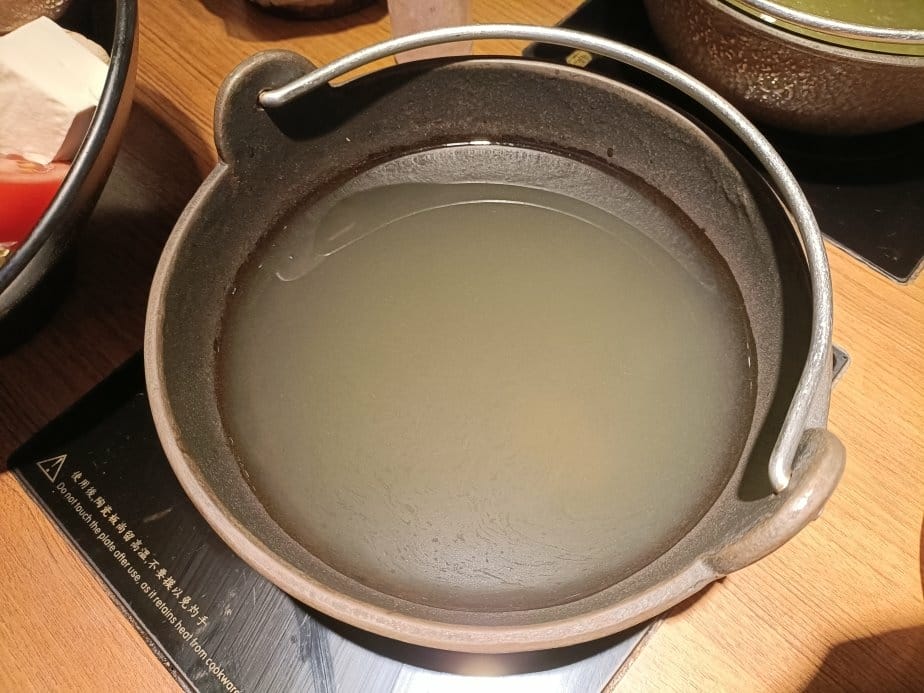 板橋美食|檸檬草鍋物料理,獨家檸檬草香茅湯底肉品、海鮮都百搭 板橋美食|檸檬草鍋物料理,獨家檸檬草香茅湯底肉品、海鮮都百搭