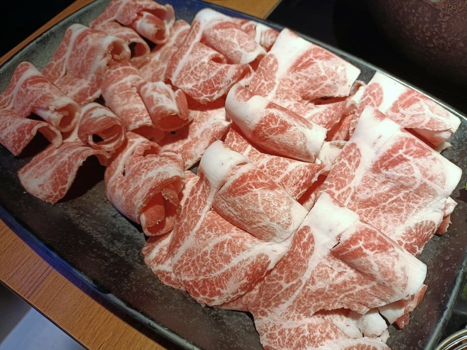 板橋美食|檸檬草鍋物料理,獨家檸檬草香茅湯底肉品、海鮮都百搭 板橋美食|檸檬草鍋物料理,獨家檸檬草香茅湯底肉品、海鮮都百搭