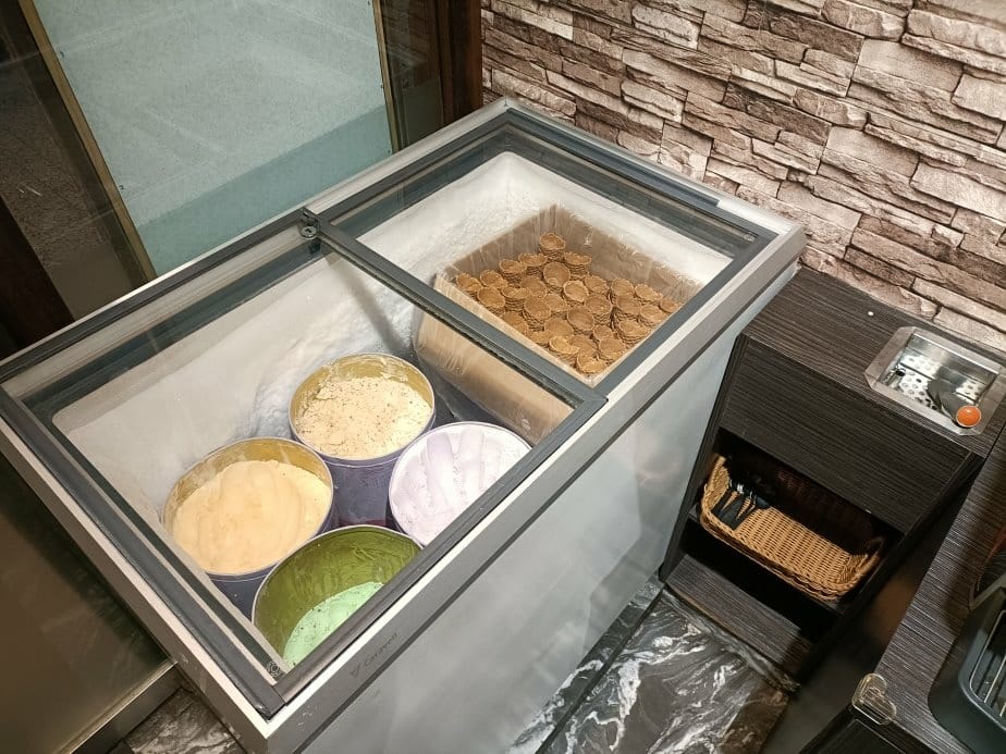 板橋樹林美食|牛下來NEW STEAK,百元排餐居然提供螃蟹 板橋樹林美食|牛下來NEW STEAK,百元排餐居然提供螃蟹