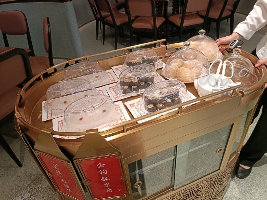 2024澳門|上葡京茶樓粵式飲茶、正宗粵菜，傳統點心推車挑選