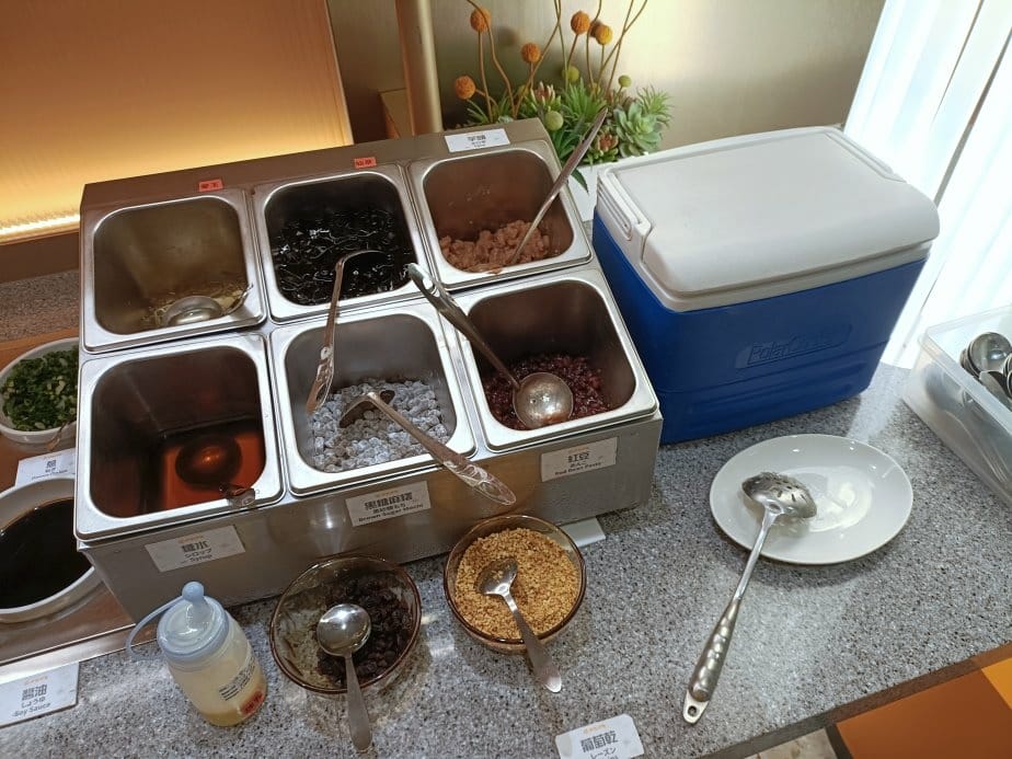 台北中山區美食|呷哺呷哺火鍋南西店。一個人也可以吃到鴛鴦鍋、