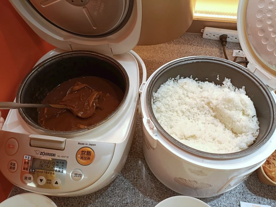 台北中山區美食|呷哺呷哺火鍋南西店。一個人也可以吃到鴛鴦鍋、