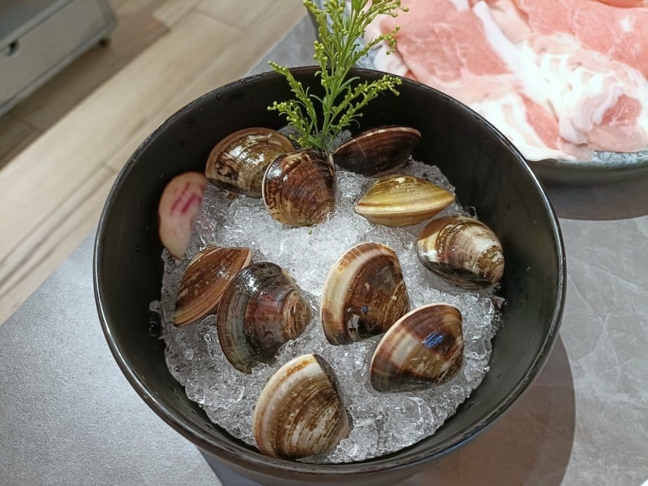 台北中山區美食|呷哺呷哺火鍋南西店。一個人也可以吃到鴛鴦鍋、