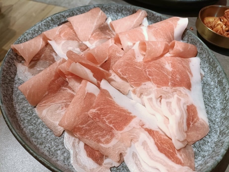 台北中山區美食|呷哺呷哺火鍋南西店。一個人也可以吃到鴛鴦鍋、