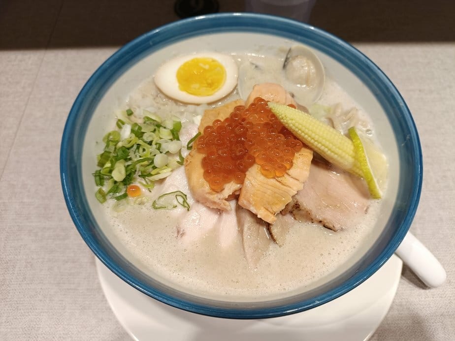 板橋美食|創作麵坊鮭の大助-板橋店。每日限量要吃要快、售完為 板橋美食|創作麵坊鮭の大助-板橋店。每日限量要吃要快、售完為