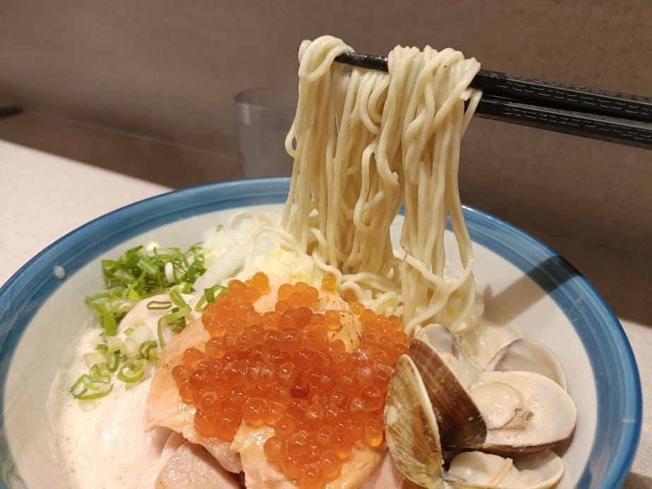 板橋美食|創作麵坊鮭の大助-板橋店。每日限量要吃要快、售完為 板橋美食|創作麵坊鮭の大助-板橋店。每日限量要吃要快、售完為