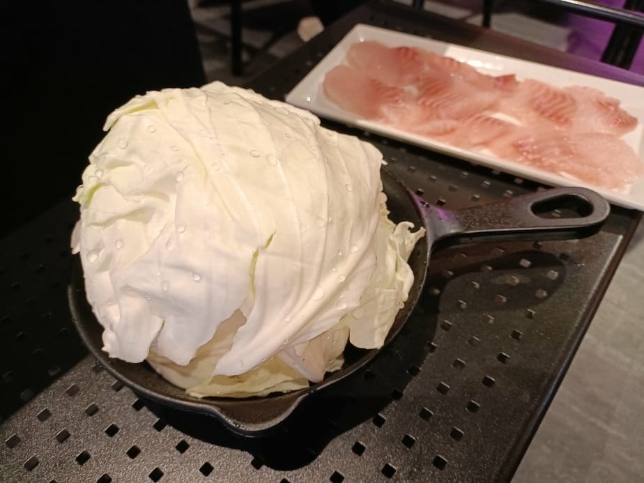 台北西門町美食|辣吉點正宗成都串串香-西門町店。串串每串皆1