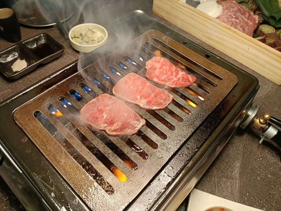 台中美食|春間艸艸~無菜單燒烤料理。1680元+10%日本A