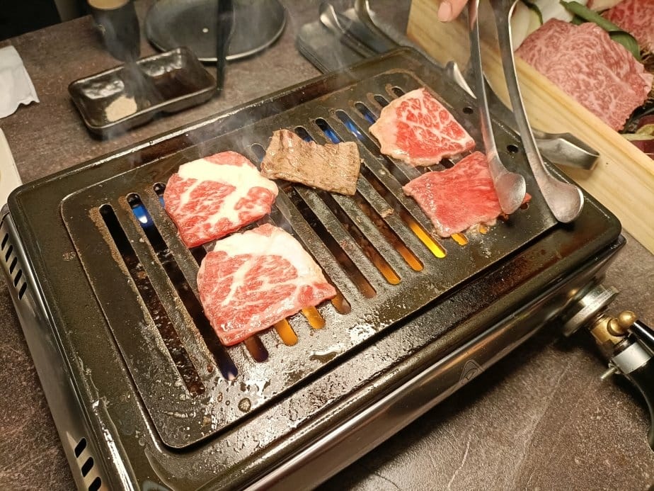 台中美食|春間艸艸~無菜單燒烤料理。1680元+10%日本A