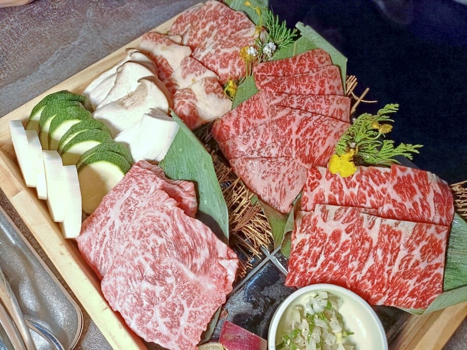 台中美食|春間艸艸~無菜單燒烤料理。1680元+10%日本A