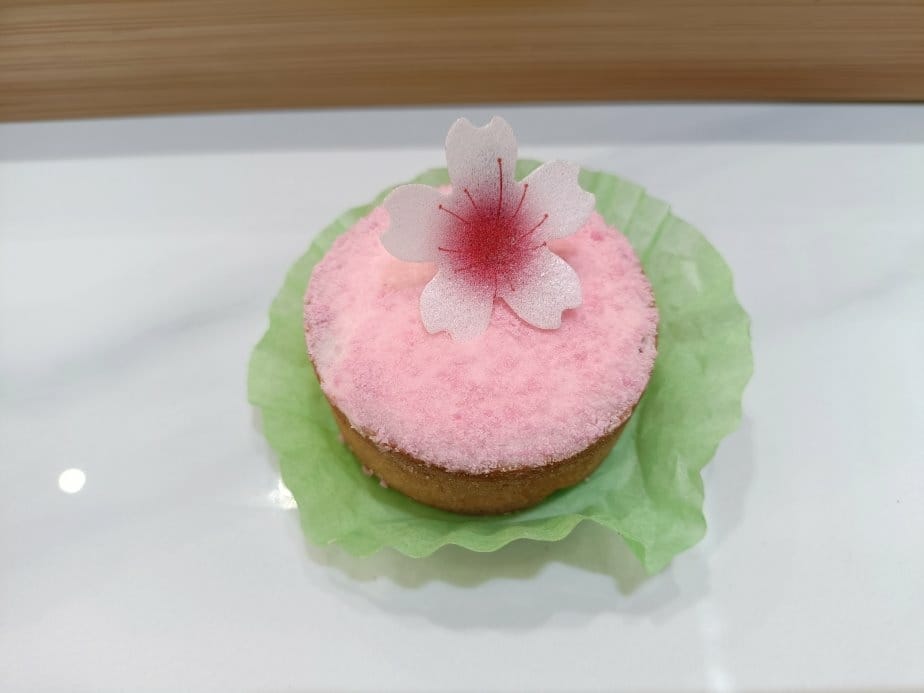 台中甜點|九宮酪旗艦店。店家提供60多種不同口味，一口一個酸