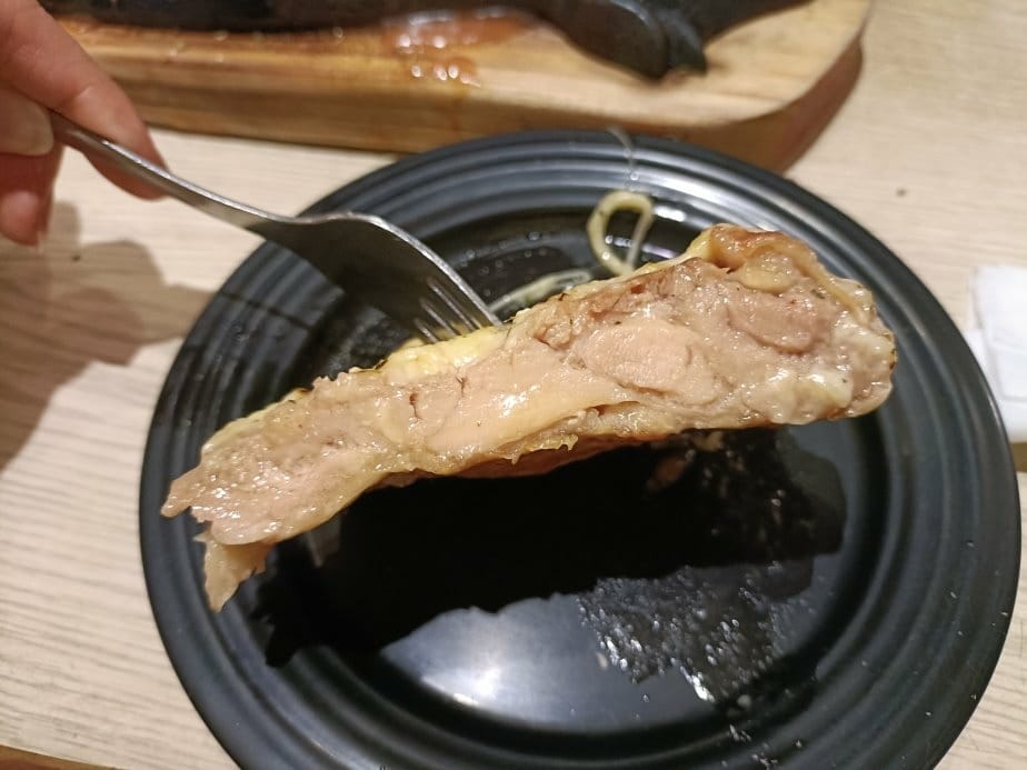 樹林美食|樹林大眾牛排~首推炙燒起司豬排，麵、湯、麵包、飲料