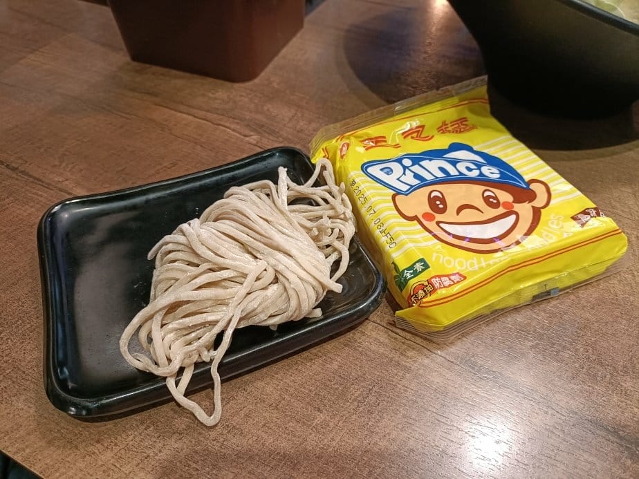 板橋美食|海牧水產鍋物-新北板橋店。活體海鮮看到的新鮮、平價 板橋美食|海牧水產鍋物-新北板橋店。活體海鮮看到的新鮮、平價