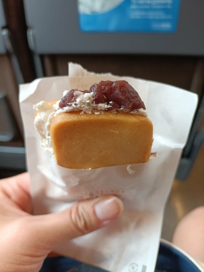 2024東京北海道|札幌車站限定札幌農校新鮮現烤紅豆奶油餅乾 2024東京北海道|札幌車站限定札幌農校新鮮現烤紅豆奶油餅乾