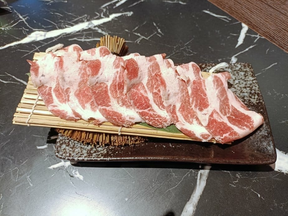 台北信義區美食|本能寺直火燒肉- ATT 4 FUN 信義店