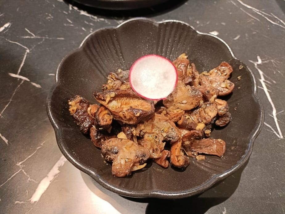 台北信義區美食|本能寺直火燒肉- ATT 4 FUN 信義店