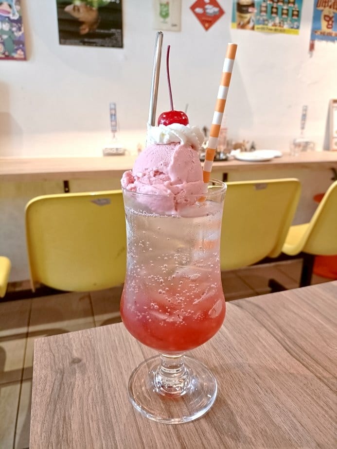 台北信義區甜點|呷滴 Jia Dee。一秒穿梭到昭和復古年代