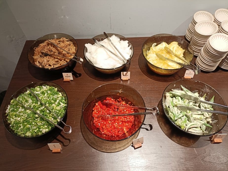 台北忠孝復興美食|しゃぶ信玄壽喜燒。個人鍋壽喜燒、4款日式小