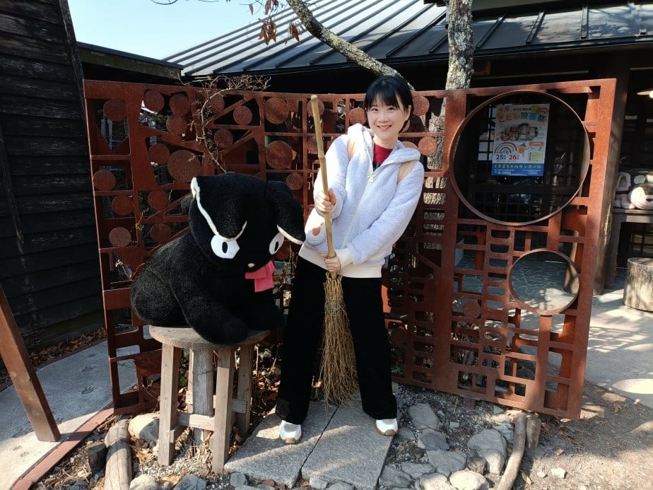 2025九州自由行|由布院散策~黑毛和牛可樂餅、炸雞、草莓大 2025九州自由行|由布院散策~黑毛和牛可樂餅、炸雞、草莓大