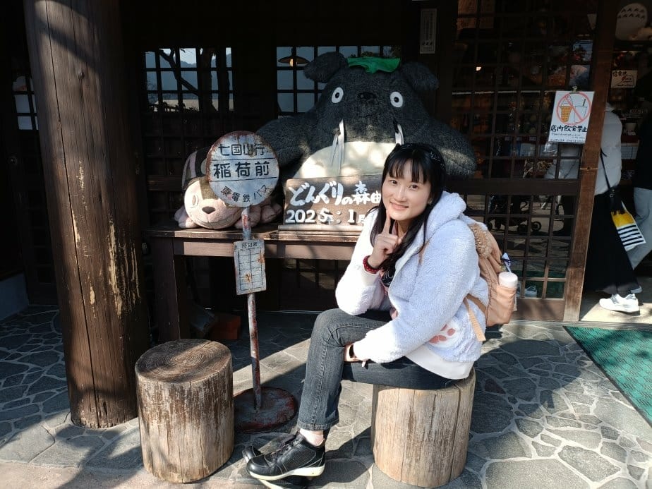 2025九州自由行|由布院散策~黑毛和牛可樂餅、炸雞、草莓大 2025九州自由行|由布院散策~黑毛和牛可樂餅、炸雞、草莓大