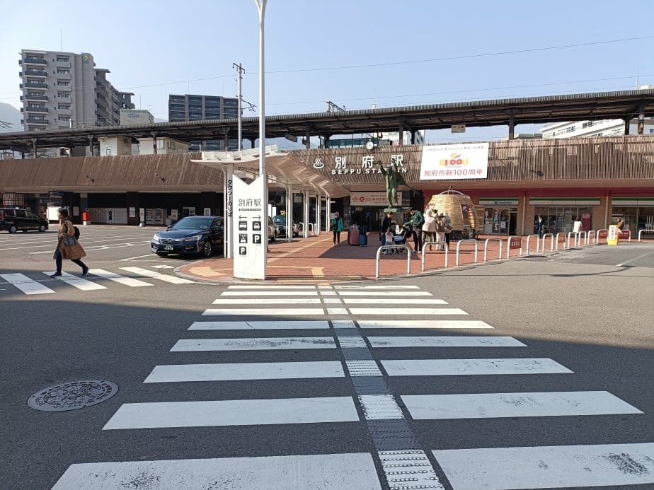 2025九州自由行|由布院到別府,搭JR中途要到大分站換車喔 2025九州自由行|由布院到別府,搭JR中途要到大分站換車喔