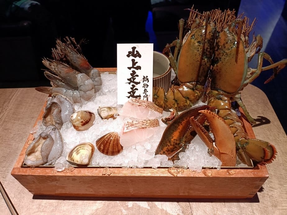 台北忠孝新生美食|山上走走日式無菜單海鮮鍋物-華山店。1人1 台北忠孝新生美食|山上走走日式無菜單海鮮鍋物-華山店。1人1