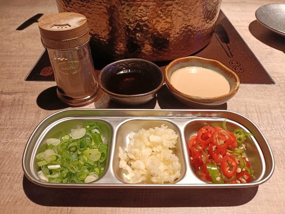 台北忠孝新生美食|山上走走日式無菜單海鮮鍋物-華山店。1人1 台北忠孝新生美食|山上走走日式無菜單海鮮鍋物-華山店。1人1