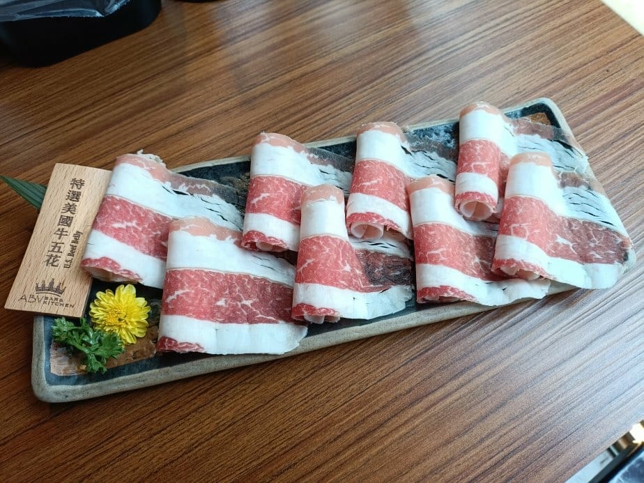 台北西門町美食|​​​​ABV 串串啤酒館 台北西門店。重慶