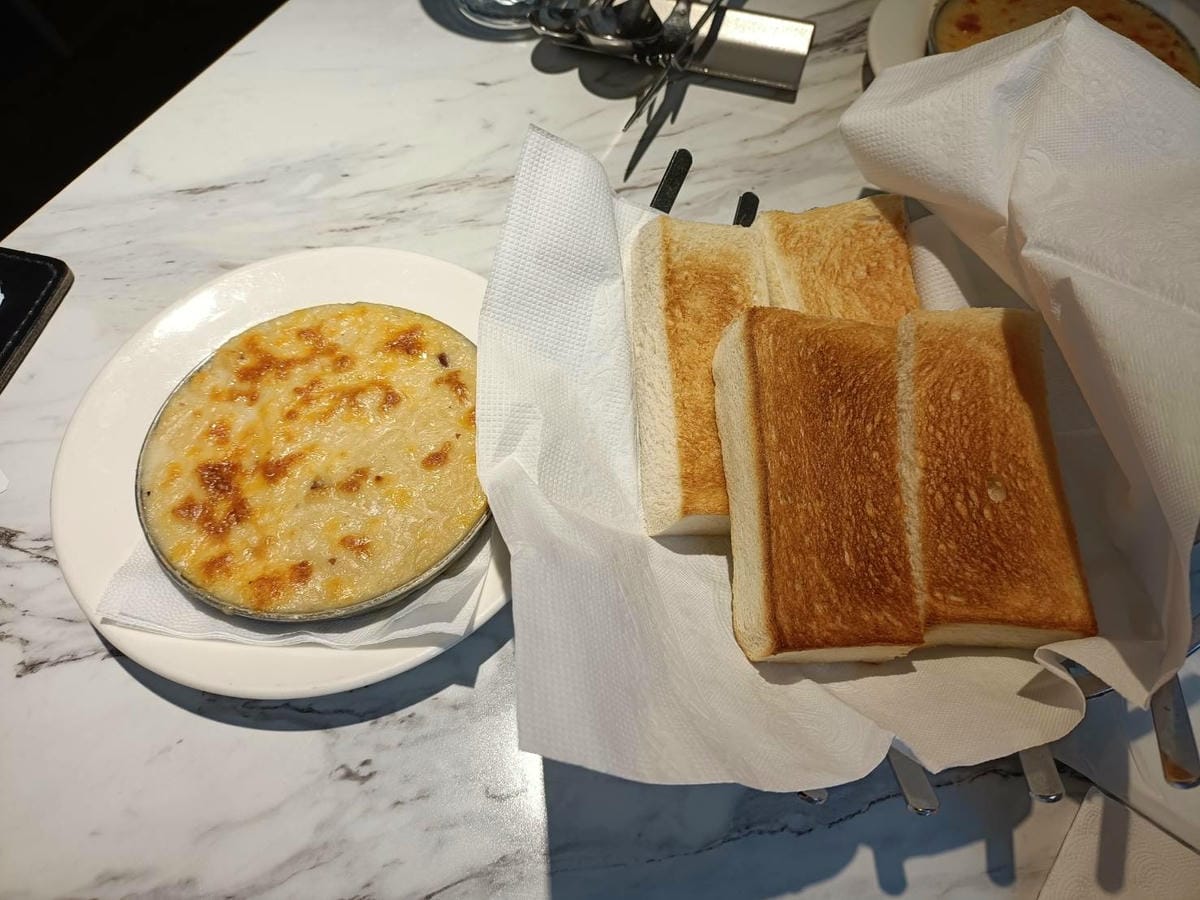 台北西門町美食|TASTy西堤牛排台北重慶南店。王品旗下最穩