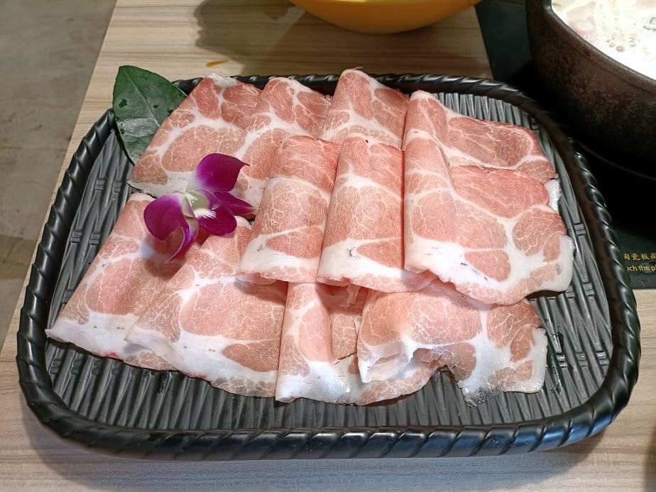 台北西門町美食|辛野火鍋平價火鍋最便宜一鍋只要359元,享蔬 台北西門町美食|辛野火鍋平價火鍋最便宜一鍋只要359元,享蔬