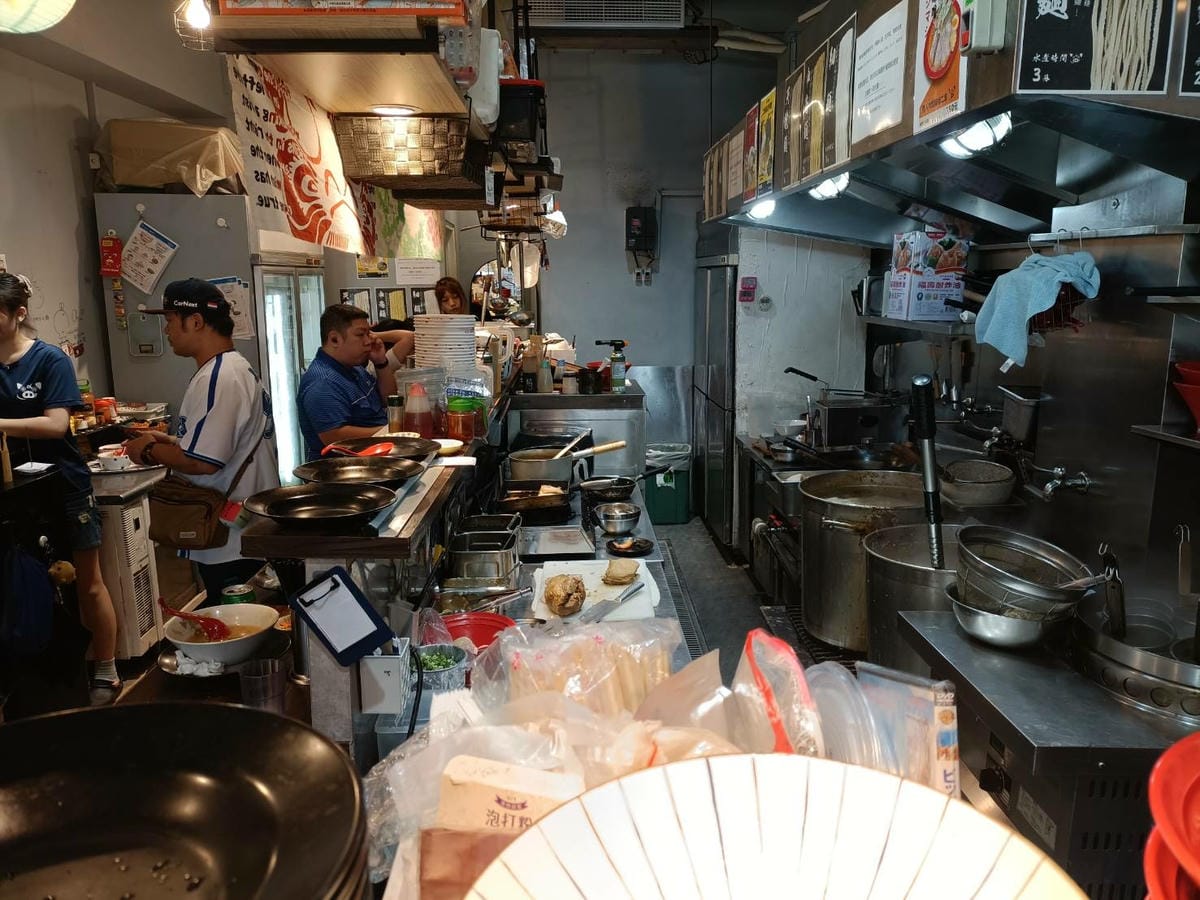 台北西門町美食|豚人拉麵-台北漢口店~超濃郁拉麵系列、提供多 台北西門町美食|豚人拉麵-台北漢口店~超濃郁拉麵系列、提供多