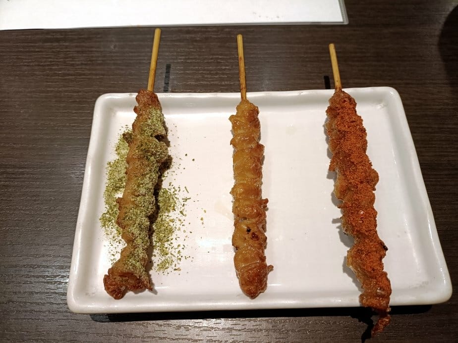 2025九州自由行|竹乃屋-祇園店。主打串烤雞皮~首推柚子胡 2025九州自由行|竹乃屋-祇園店。主打串烤雞皮~首推柚子胡